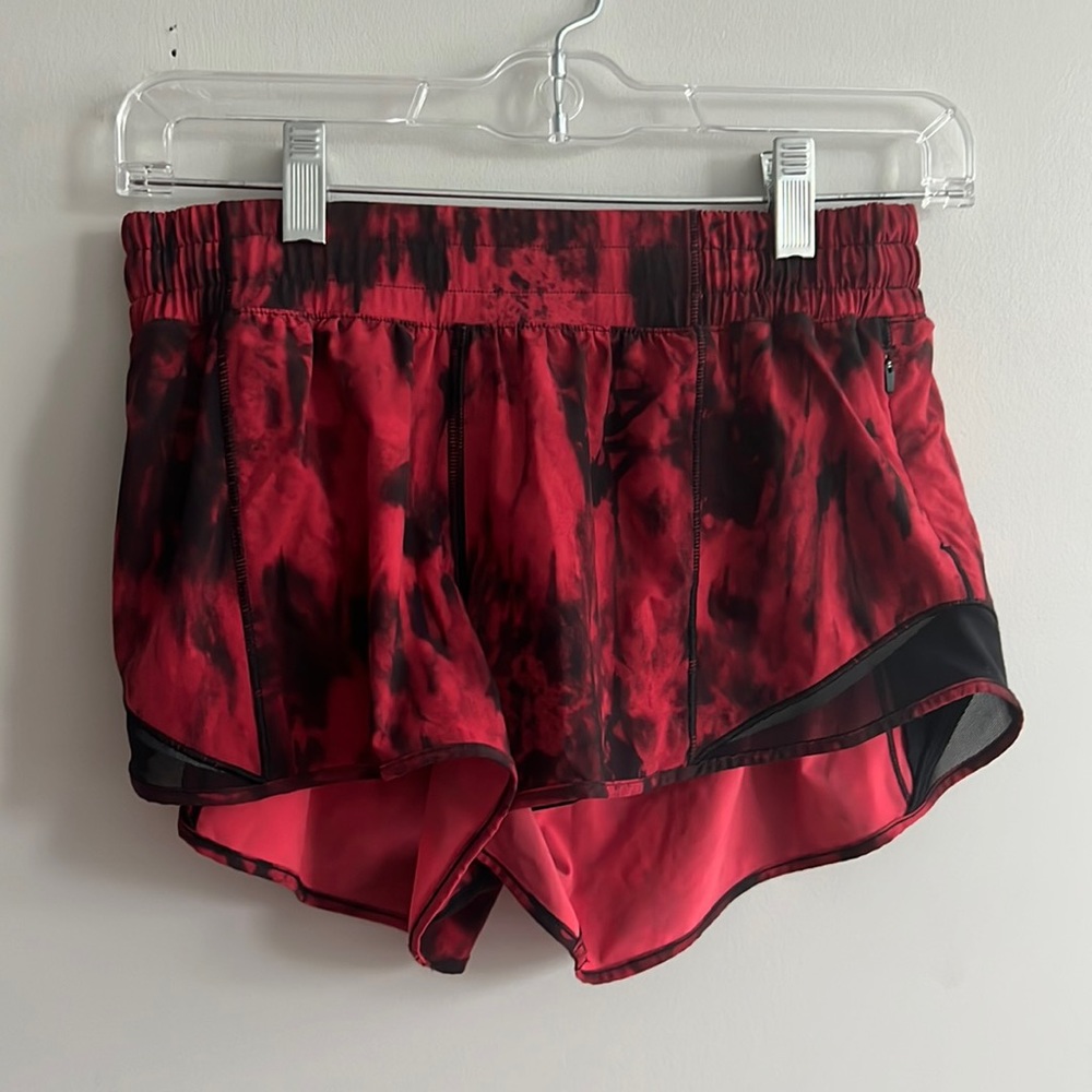 Lulu lemon gotta hot 2.5 shorts